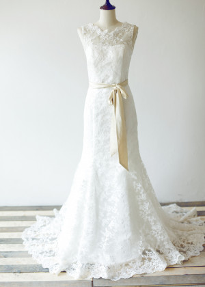 Mermaid Lace Deep V Back Exquisite Wedding Dress